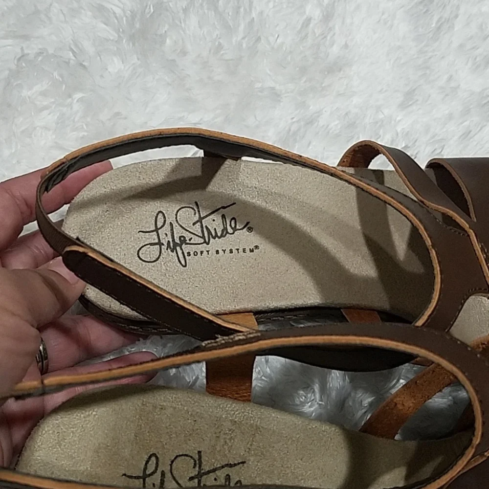 Life Stride Brown Wedge Sandals Strappy Ankle Casual Comfortable‎ Shoes Size 11M